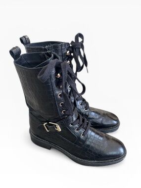 Vince Camuto Dedianna Combat Boot Black Croc Embossed Leather Size 8